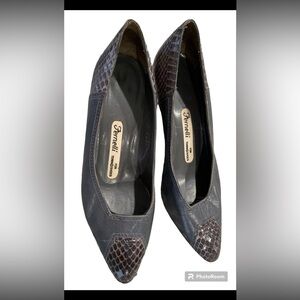 Lavorazione Artigiana, size 6 1/2, 2 1/2 heel